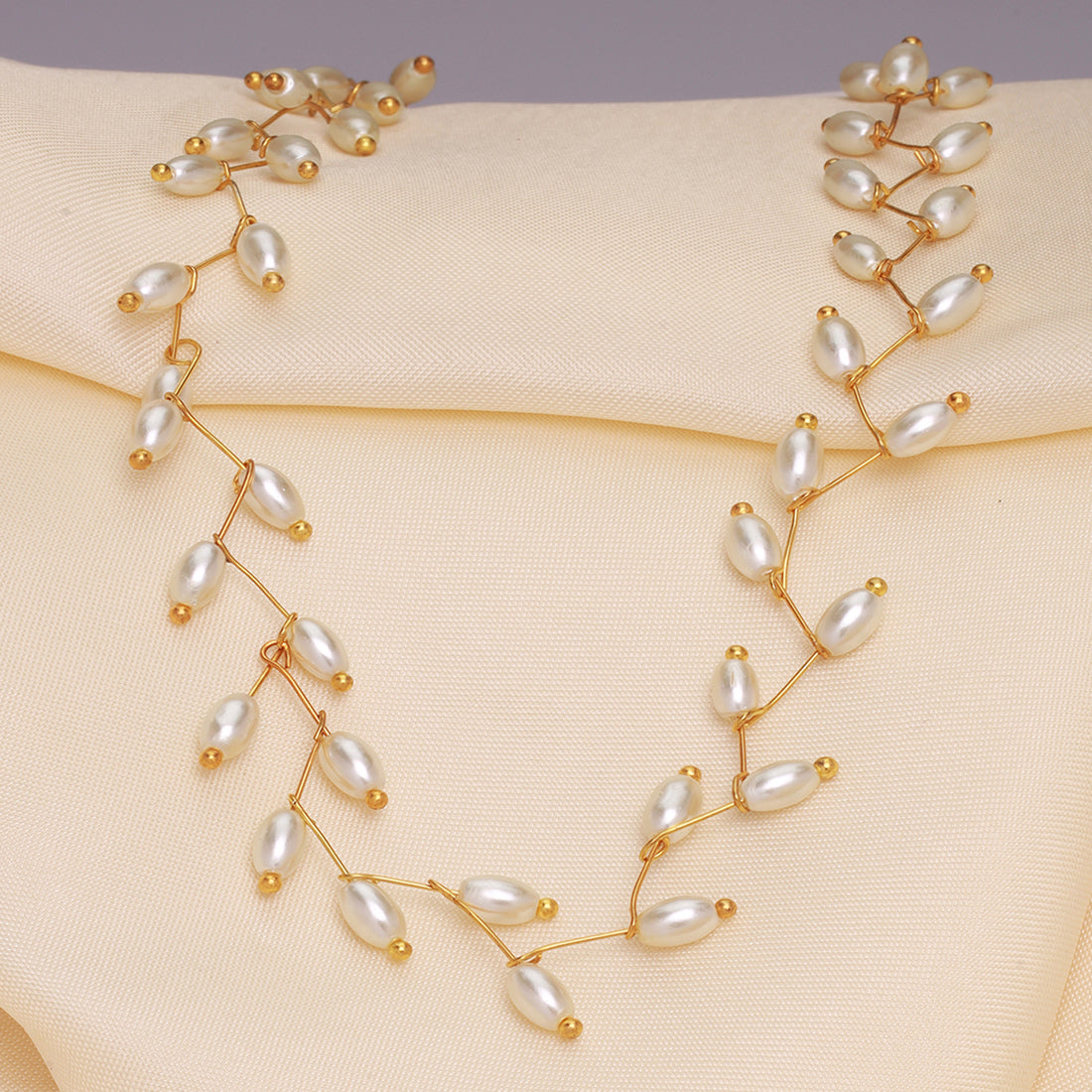 Gold-Tone Choker Necklace With Oval Pearls Arranged In A Leaf Pattern