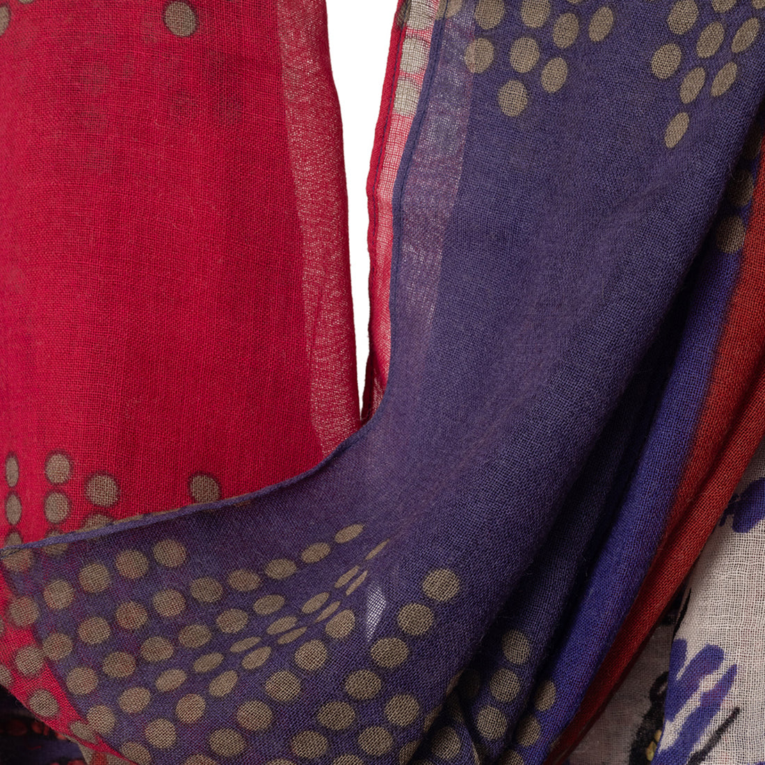 Embroidered Abstract Floral Luxurious Woolen Scarf With Thick Thread Embroidery Accents