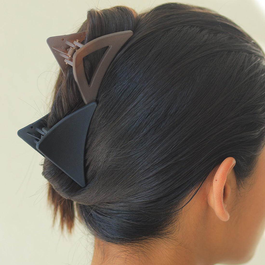 Ayesha Set of 2 Triangle Shaped Hair Clutches: Black and Brown