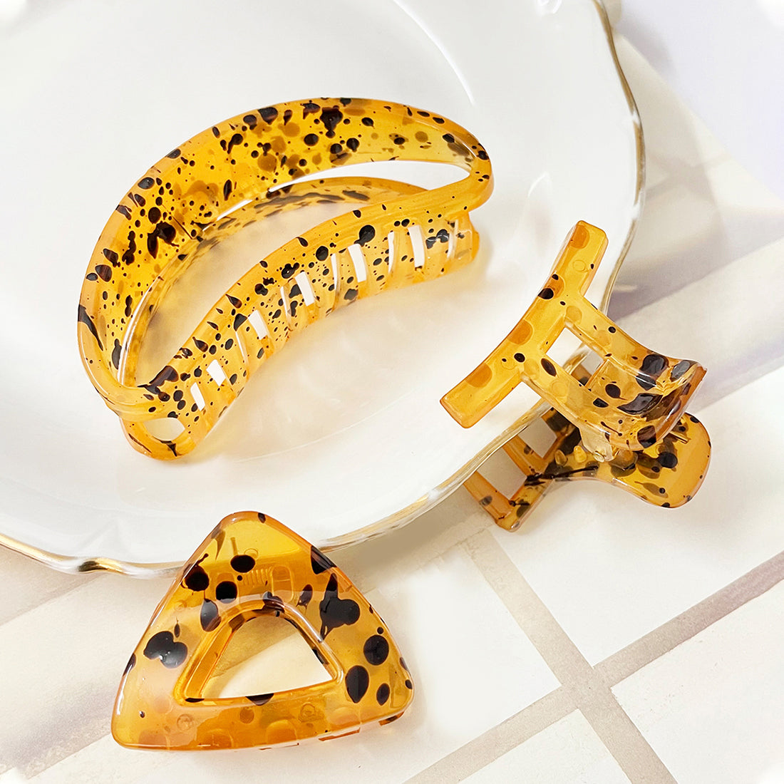 Set of 3 Orange Tortoise Shell Triangular, Rectangular & Oversized Banana Claw Clips