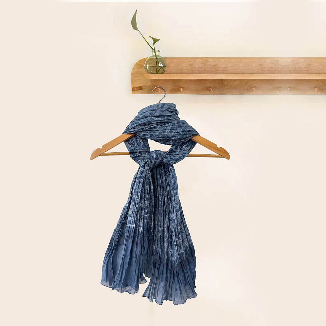 Blue Ombre Floral Printed & Pleated Polyester Scarf