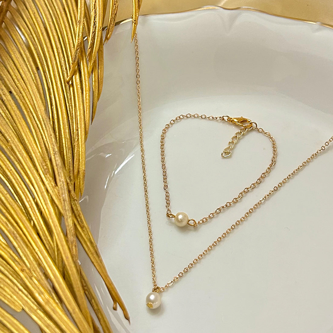 Set of 2 Pearl Pendant Gold-Toned Necklace & Bracelet