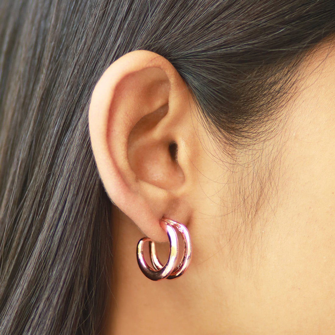 CONTEMPORARY BOLD ROSE GOLD-TONED DOUBLE-LAYERED MINI OPEN-HOOP EARRINGS