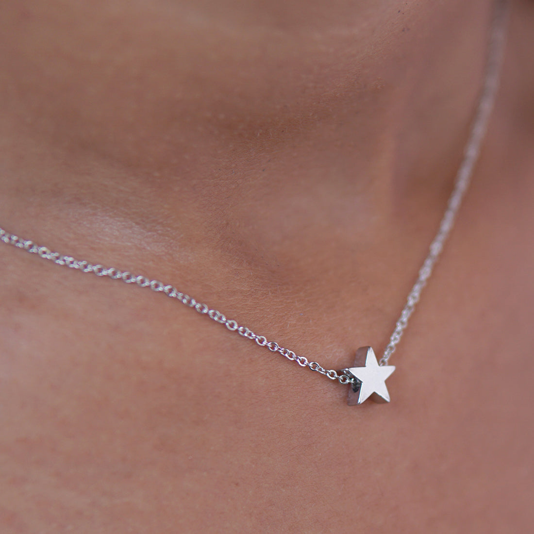 STAR MINI PENDANT SILVER-TONED DAINTY NECKLACE