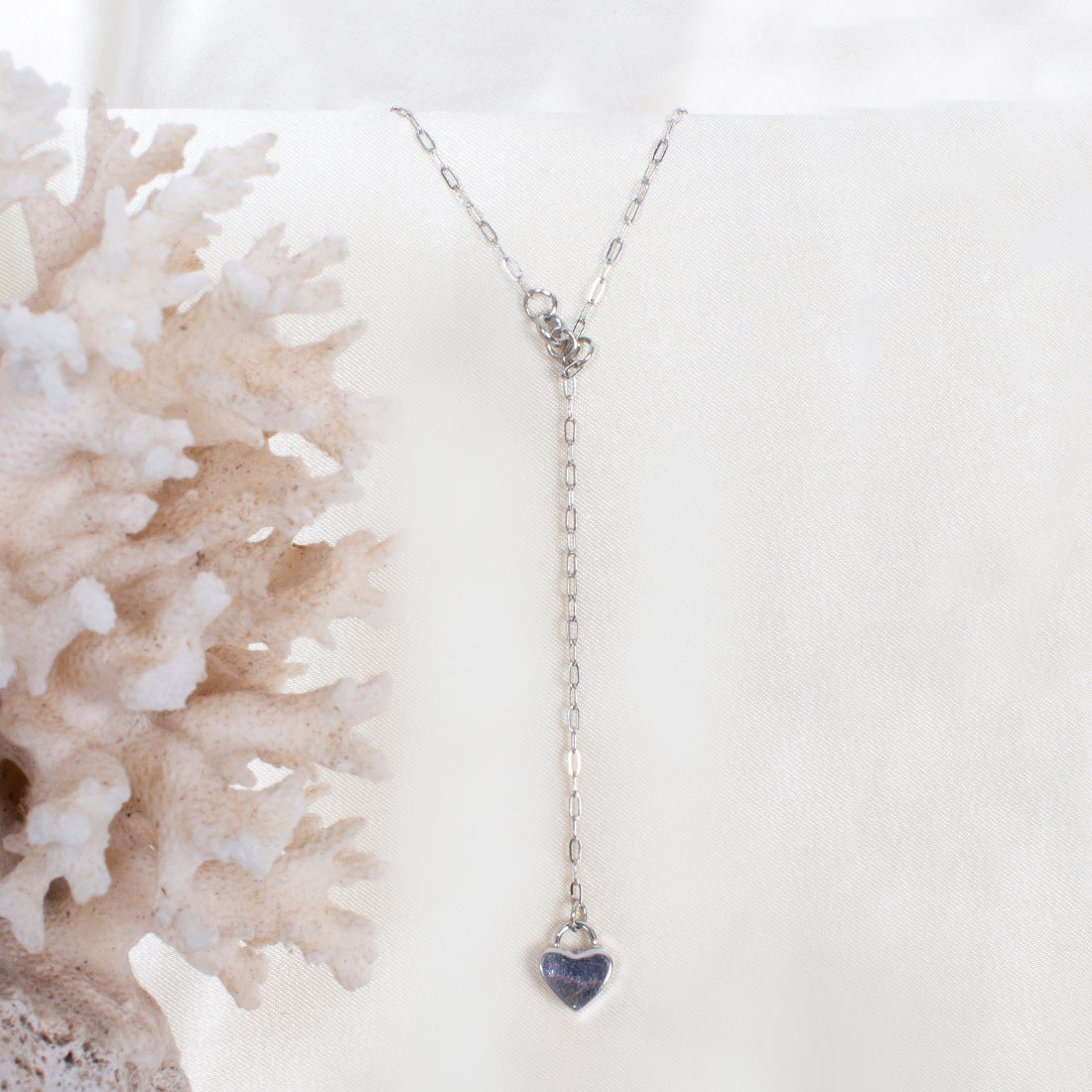 DAINTY SILVER-TONED HEART DROP PENDANT CHAIN-LINK NECKLACE