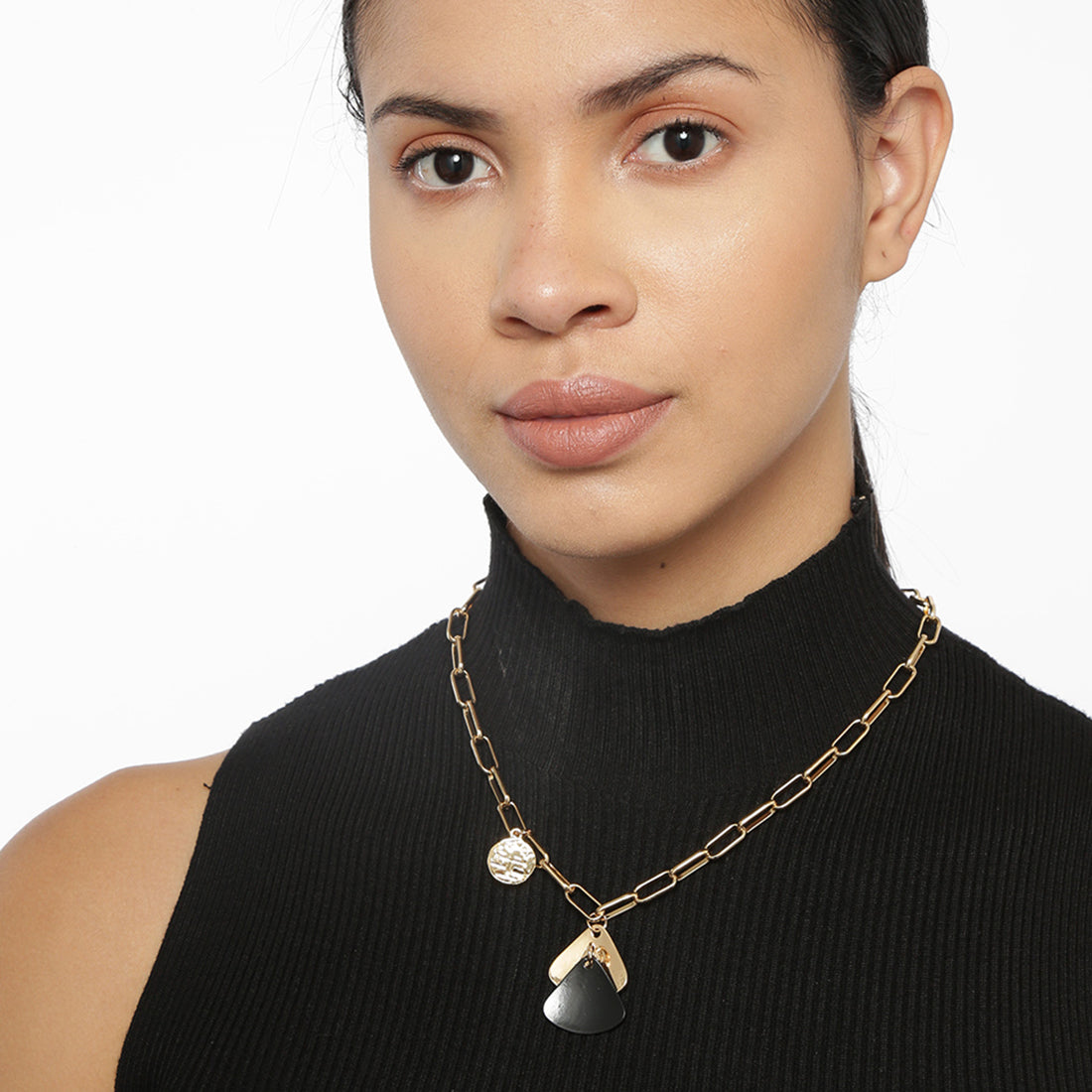 HAMMERED TRIANGLE PENDANT CHAIN-LINK LAYERED NECKLACE